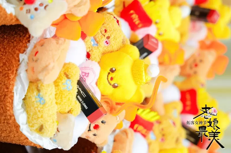 Onefire Celebrates International Women's Day with Creative and Joyful Activities at Guangzhou Headquarters Onefire Celebrates International Women's Day with Creative and Joyful Activities at Guangzhou Headquarters